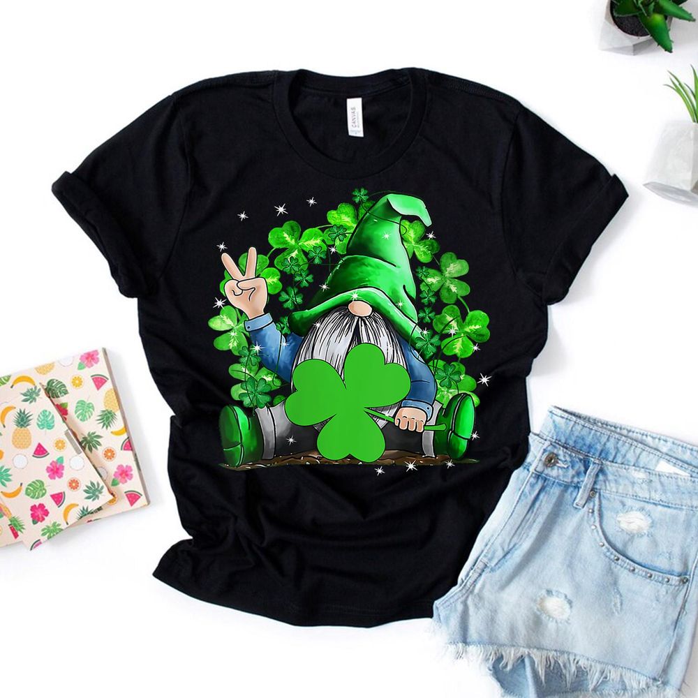 Womens Cute Gnome Holding Shamrock St Patrick's Day Women Ns Shirt Unisex Standard T-Shirt black s